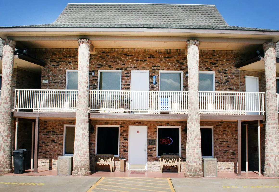 Columbia Lakes Hotel & Conference Center hotel hero