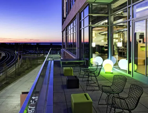 Aloft Cleveland Downtown hotel detail image 2