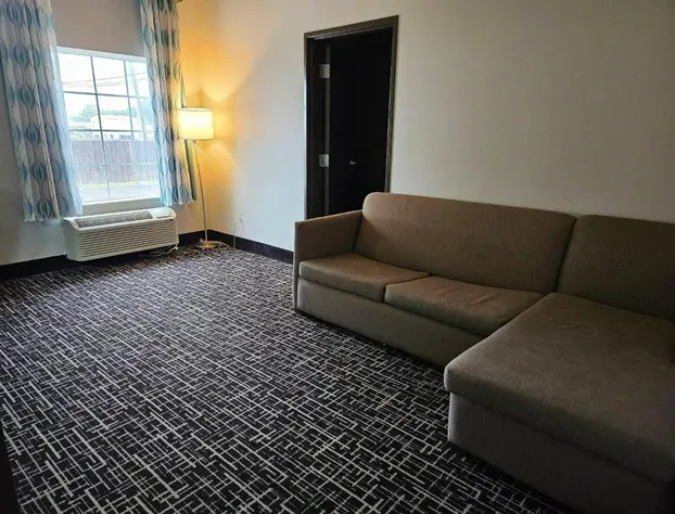 Comfort Inn & Suites hotel detail image 2