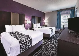 Comfort Inn & Suites hotel detail image 3