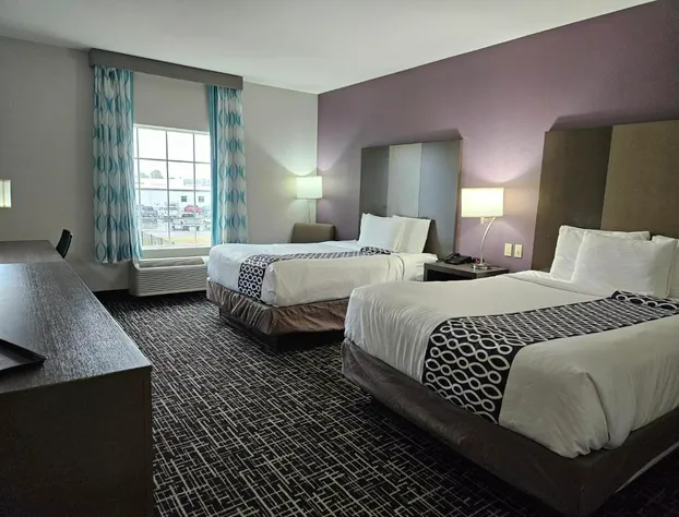 Comfort Inn & Suites hotel detail image 4