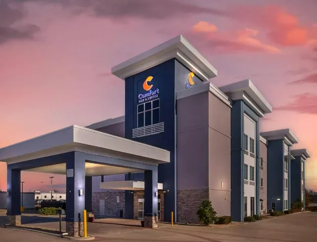 Comfort Inn & Suites hotel detail image 1
