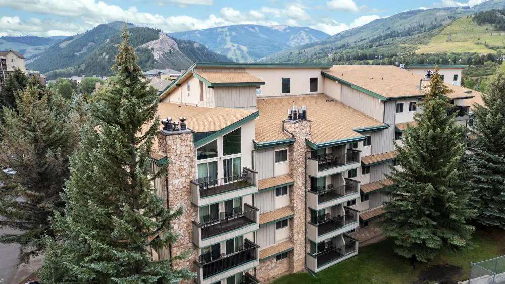 Falcon Point hotel hero