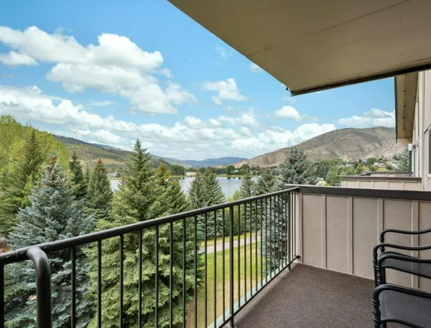 Falcon Point hotel detail image 4