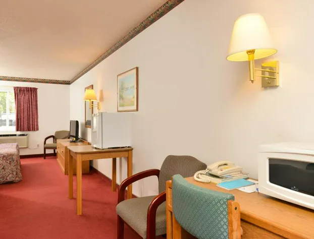 Americas Best Value Inn & Suites Clear Lake hotel detail image 1