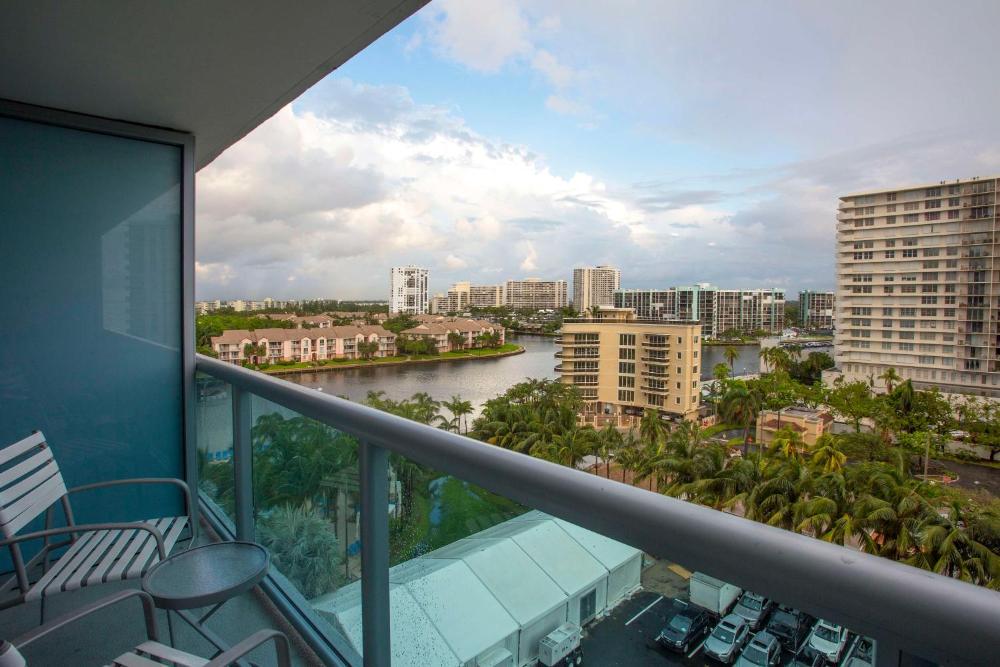 Doubletree Resort by Hilton Hollywood Beach hotel hero