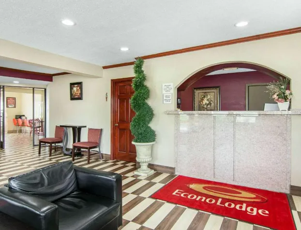 Econo Lodge Weldon - Roanoke Rapids hotel detail image 2