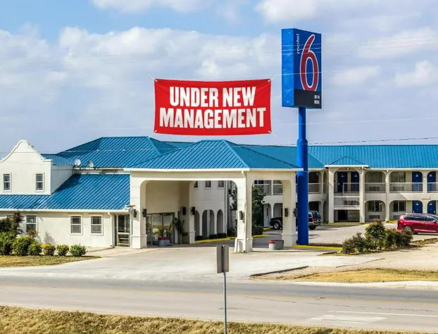 Motel 6 Seguin, TX hotel detail image 2