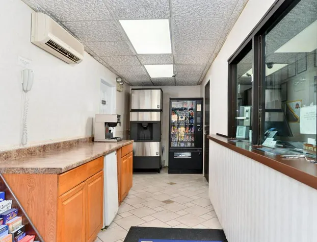 Americas Best Value Inn Port Jefferson Station Long Island hotel detail image 2