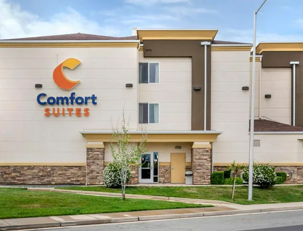 Comfort Suites Redding - Shasta Lake hotel detail image 1