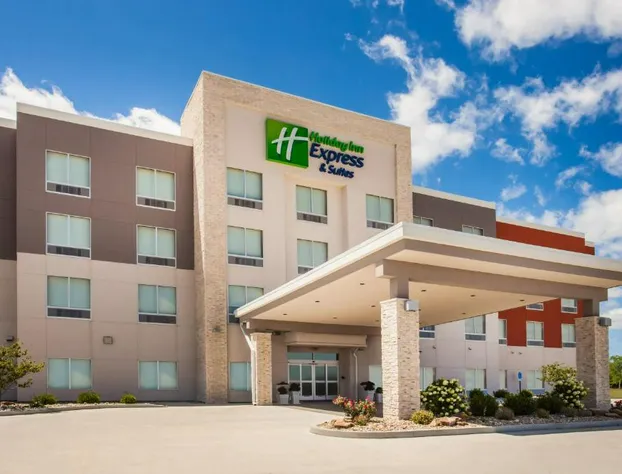 Holiday Inn Express & Suites Litchfield West by IHG hotel detail image 2