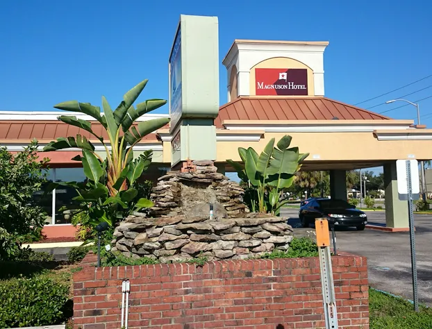 Magnuson Hotel and Marina New Port Richey hotel detail image 1