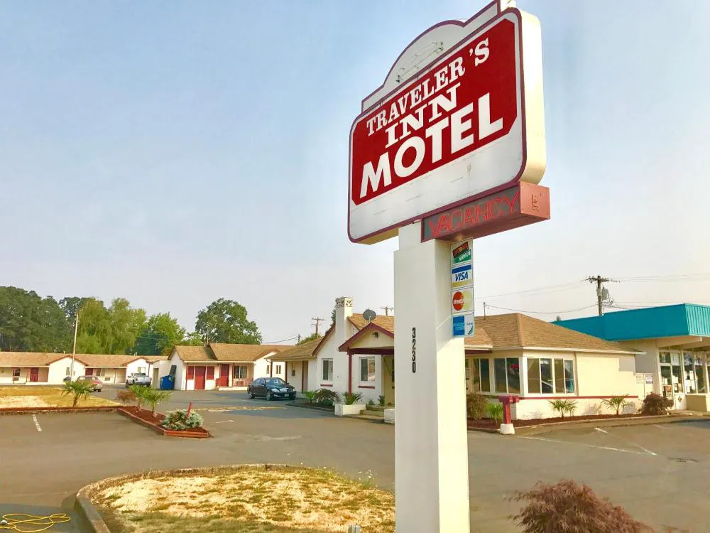 Travelers Inn Motel hotel hero