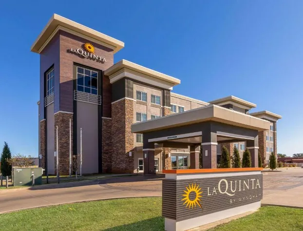 La Quinta Inn & Suites by Wyndham Wichita Falls - MSU Area hotel detail image 2