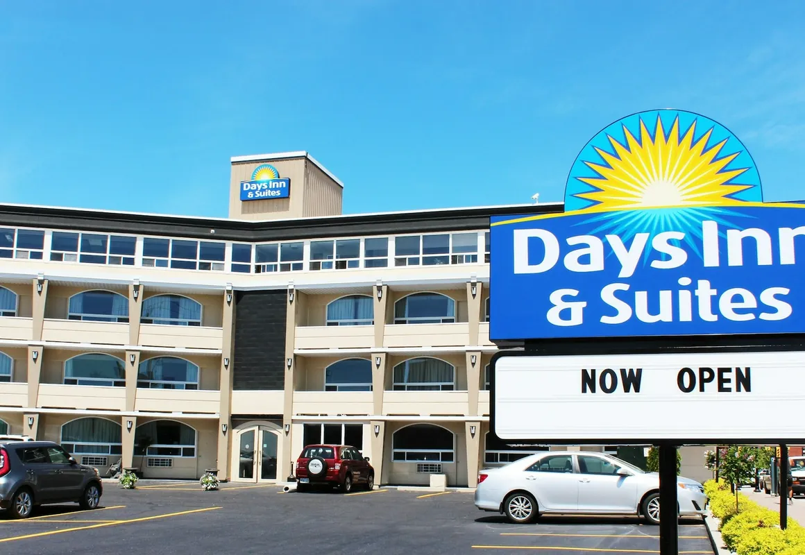 Days Inn & Suites by Wyndham North Bay Downtown hotel hero