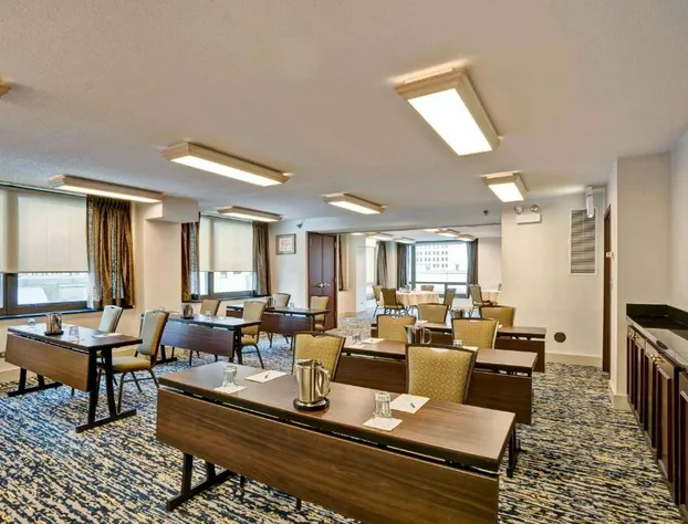 Homewood Suites by Hilton Chicago-Downtown hotel detail image 2