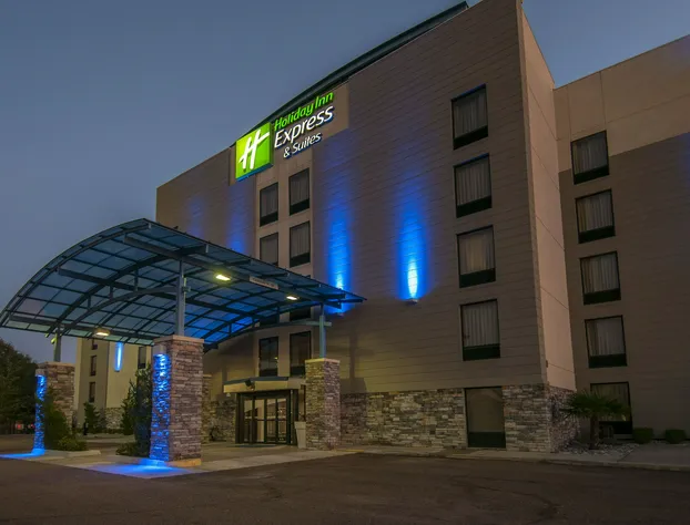 Holiday Inn Express & Suites Jackson Downtown - Coliseum by IHG hotel detail image 1