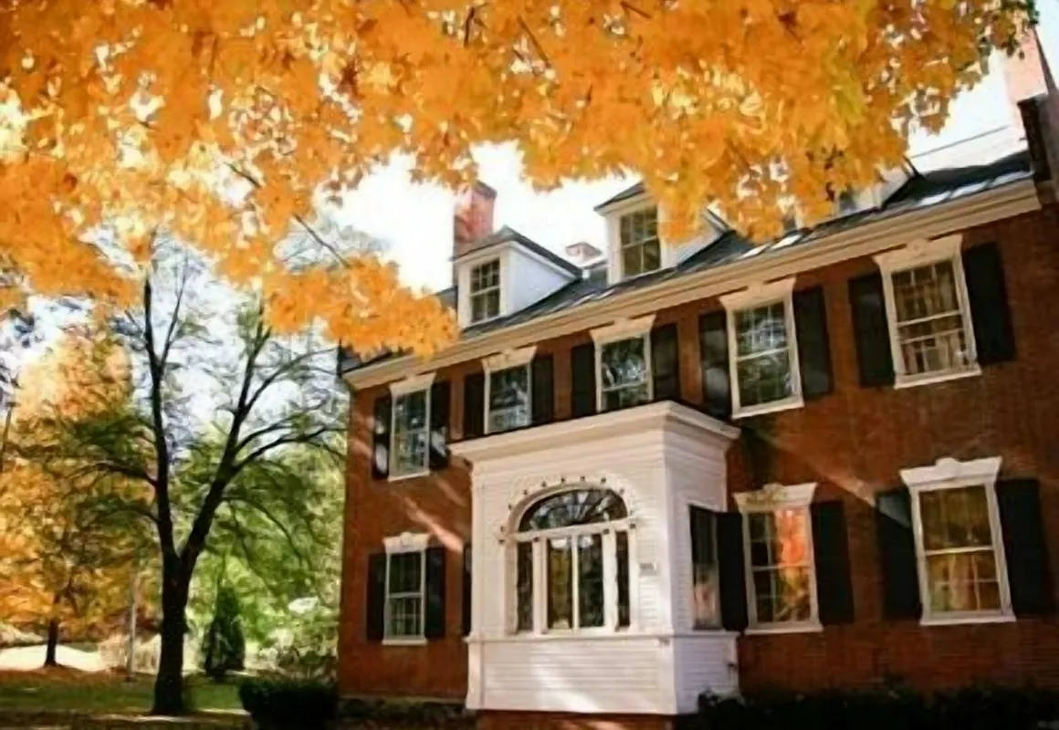 Snapdragon Inn hotel hero