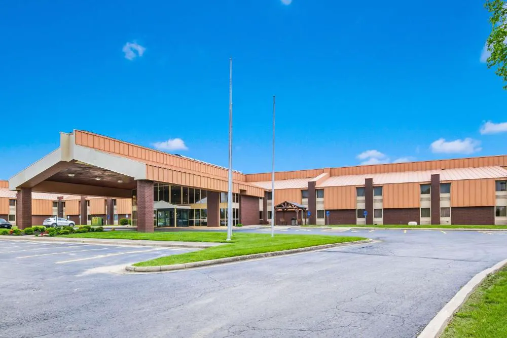 Quality Inn & Suites Florence - Cincinnati South hotel hero