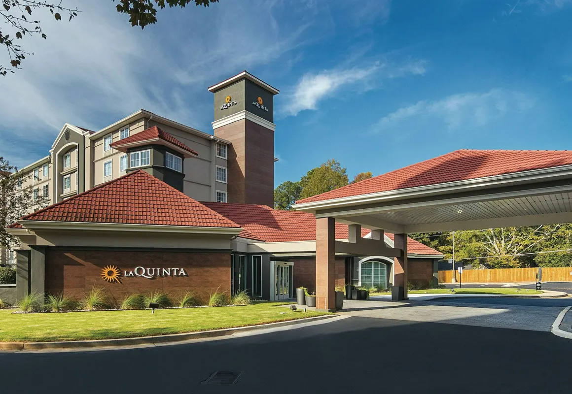 La Quinta Inn & Suites by Wyndham Atlanta Conyers hotel hero