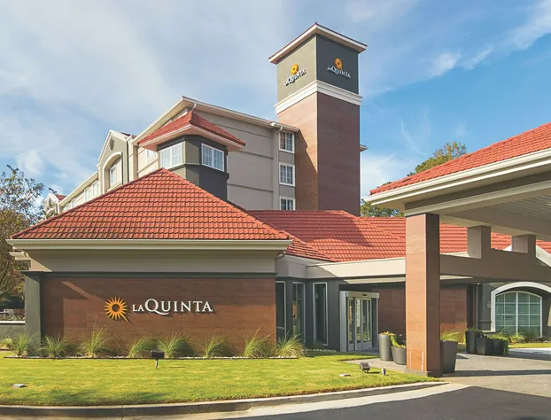 La Quinta Inn & Suites by Wyndham Atlanta Conyers hotel detail image 1