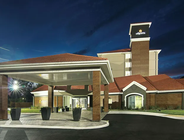 La Quinta Inn & Suites by Wyndham Atlanta Conyers hotel detail image 3