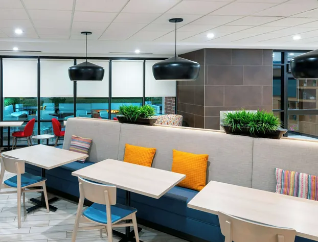 Home2 Suites by Hilton Buffalo Airport / Galleria Mall hotel detail image 4