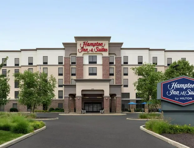 Hampton Inn & Suites Pittsburgh/Harmarville hotel detail image 1