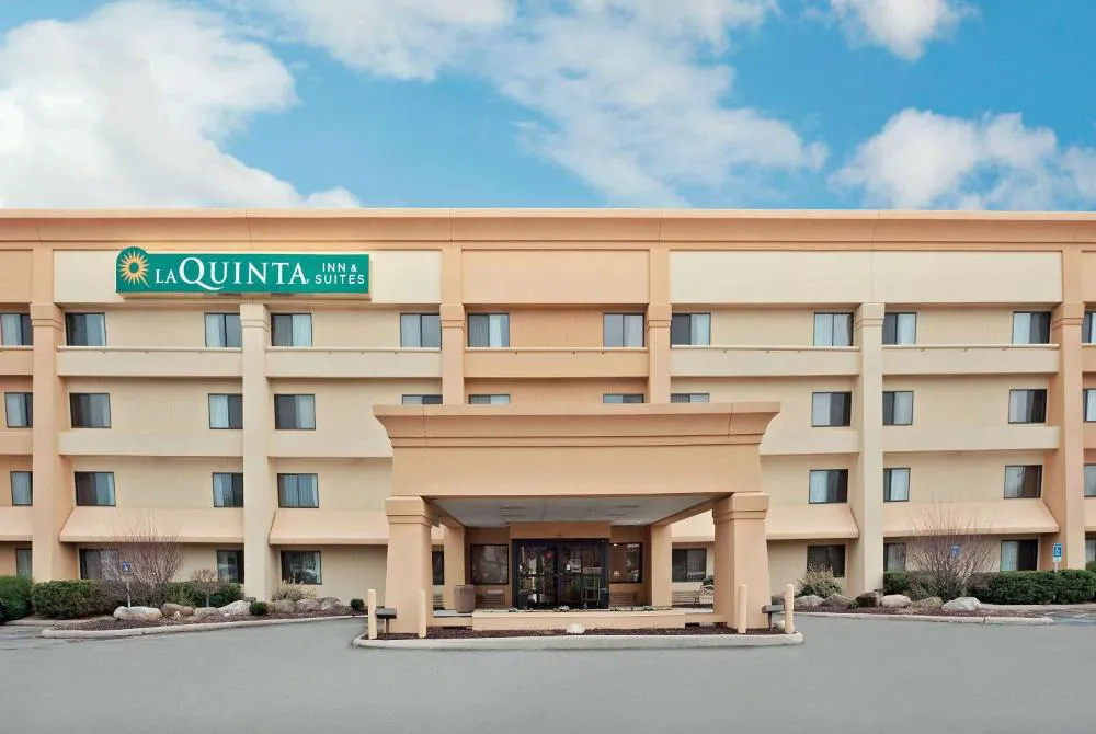 La Quinta Inn & Suites by Wyndham Mansfield OH hotel hero