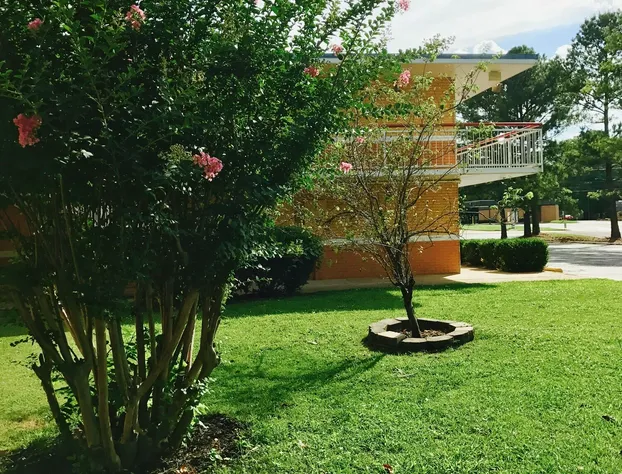 Econo Lodge hotel detail image 2