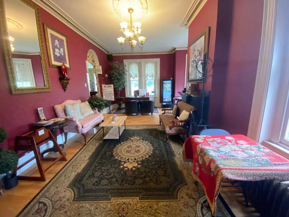 Greystone Manor Bed & Breakfast hotel hero