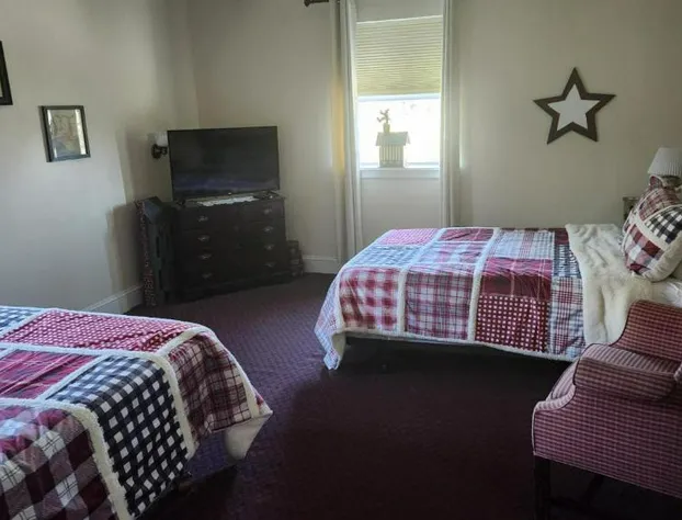 Greystone Manor Bed & Breakfast hotel detail image 3