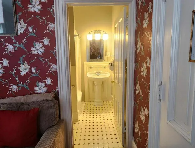 Greystone Manor Bed & Breakfast hotel detail image 3