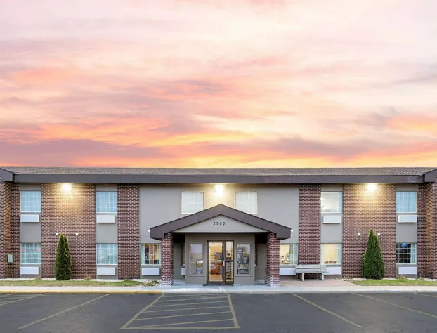 Baymont by Wyndham Beloit hotel detail image 1