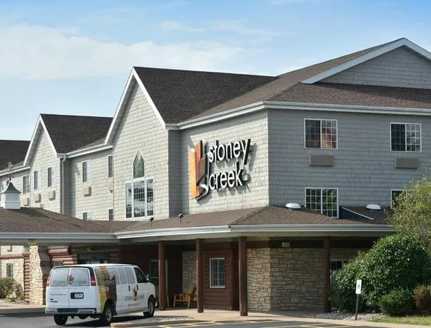 Cedar Creek Hotel Wausau - Rothschild hotel detail image 3