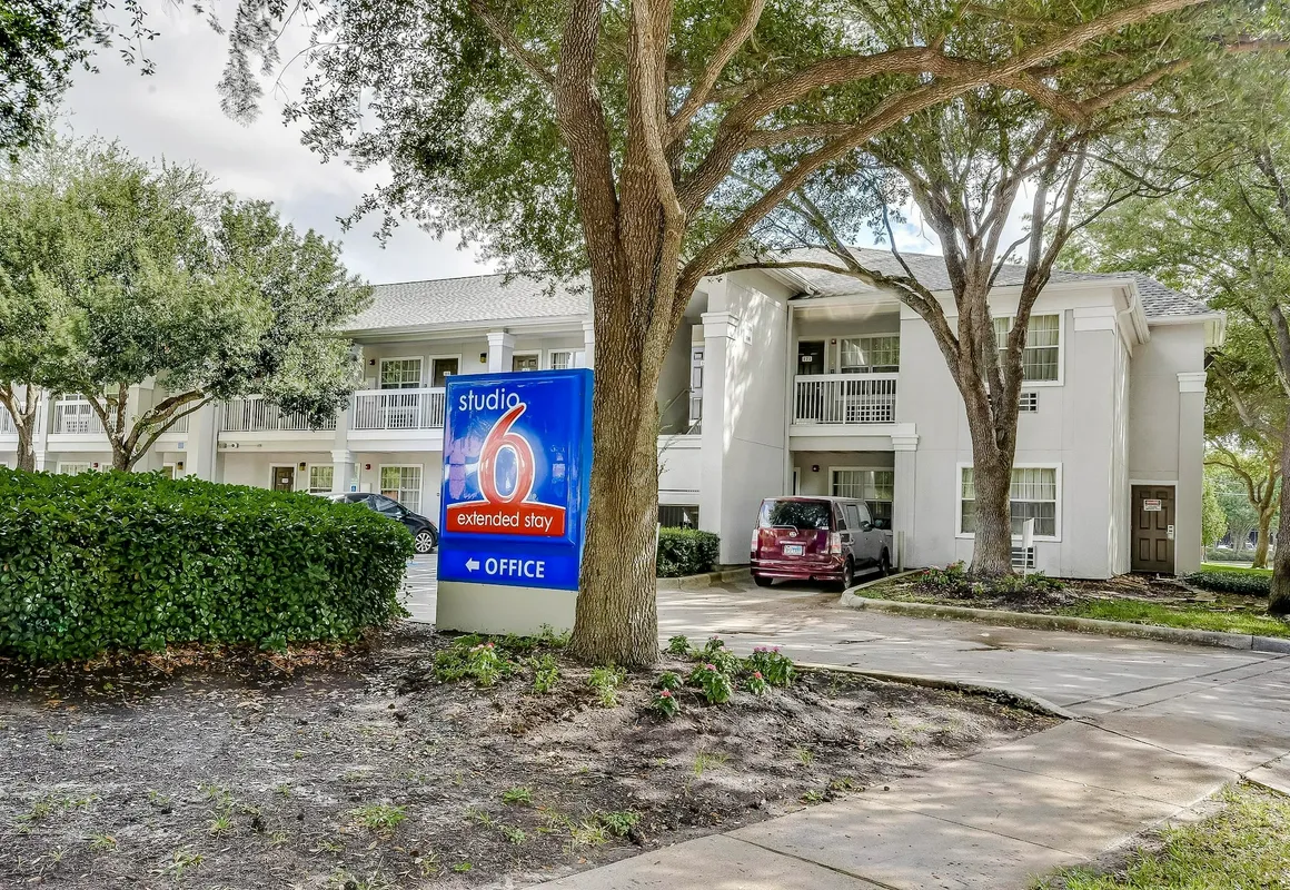 Studio 6 Houston, TX - Hobby South hotel hero