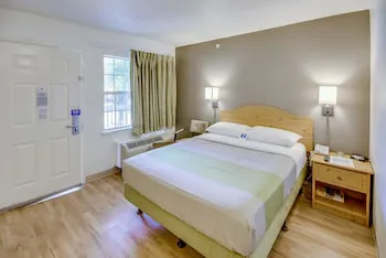 Studio 6 Houston, TX - Hobby South hotel detail image 4