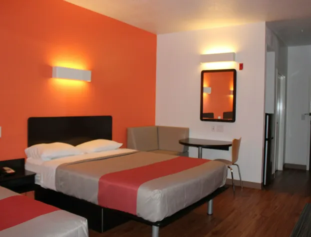 Motel 6 Rosenberg, TX hotel detail image 4