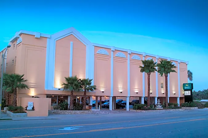 Comfort Inn & Suites Ormond Beach Oceanfront hotel hero