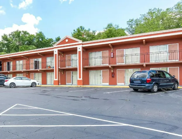 OYO Hotel Mustang Silverspring FL hotel detail image 3