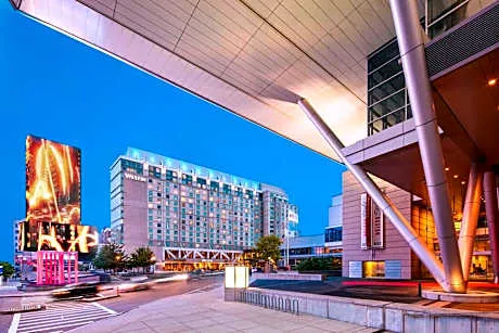 The Westin Boston Seaport District hotel hero