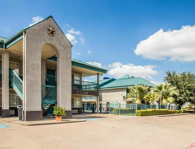 Americas Best Value Inn Ft. Worth hotel detail image 1