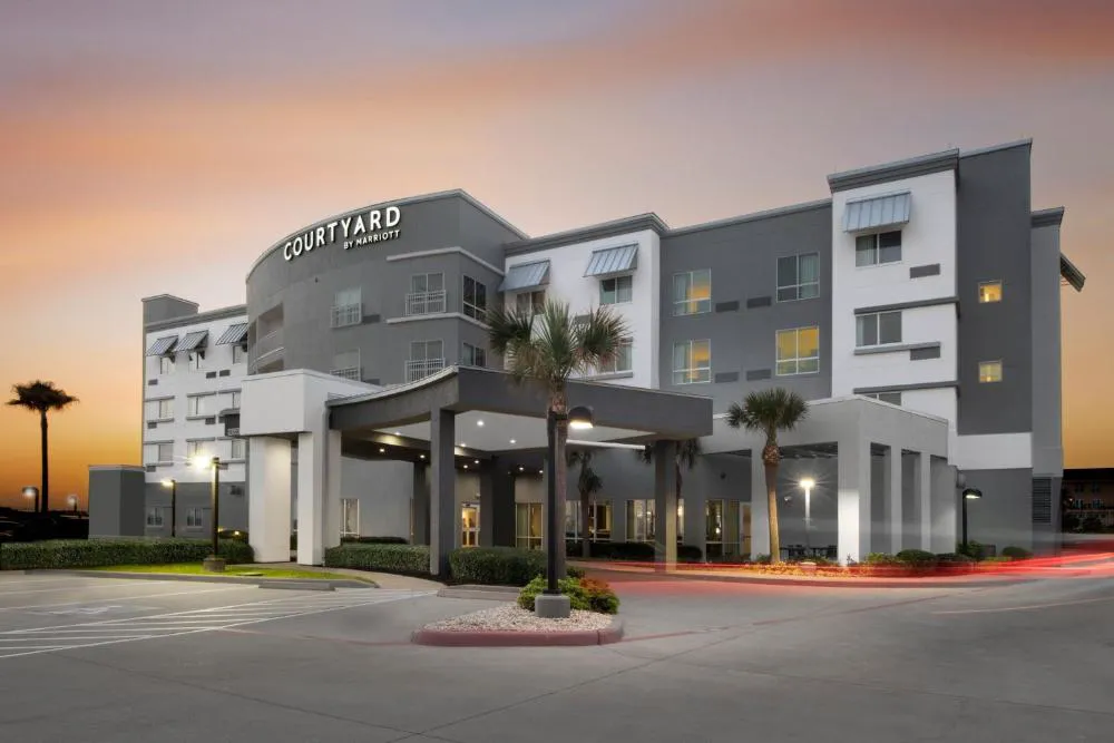 Courtyard by Marriott Galveston Island hotel hero