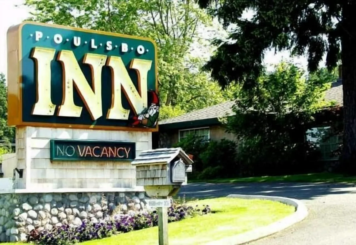 Poulsbo Inn & Suites hotel hero