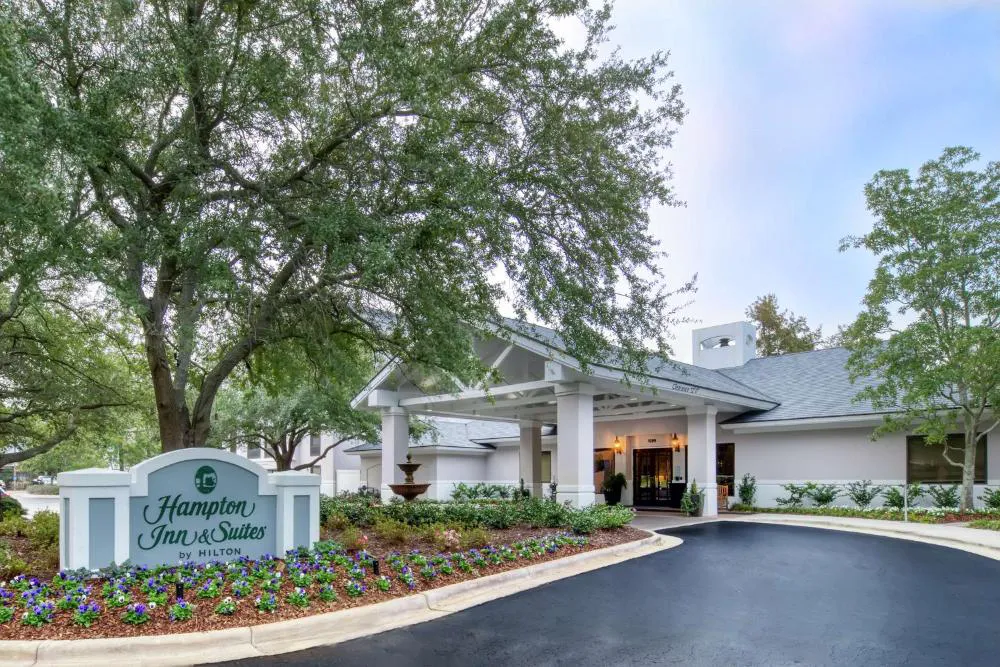 Hampton Inn & Suites Wilmington/Wrightsville Beach hotel hero