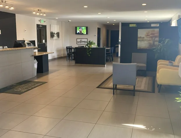 Quality Inn & Suites near Downtown Bakersfield hotel detail image 4