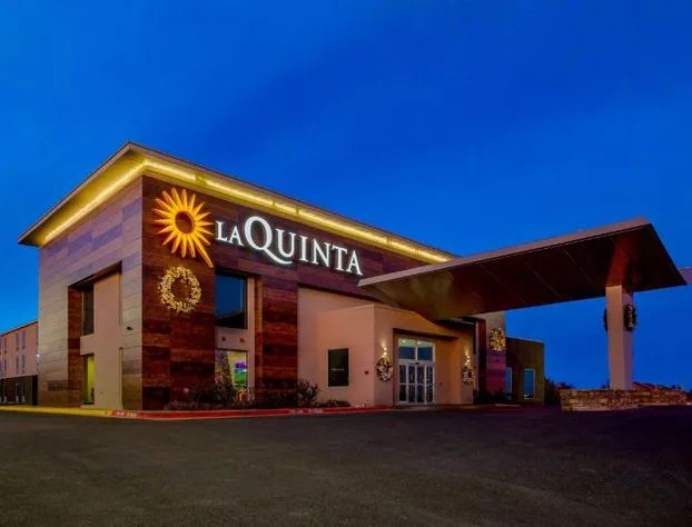La Quinta Inn & Suites by Wyndham Branson hotel detail image 1