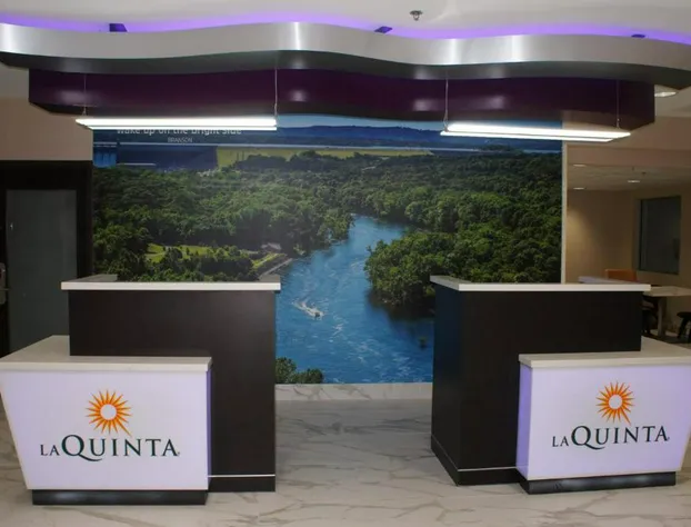 La Quinta Inn & Suites by Wyndham Branson hotel detail image 3