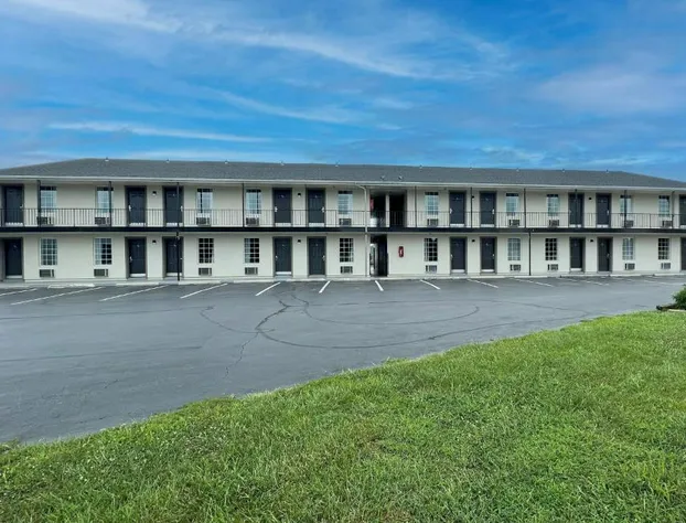 Americas Best Value Inn Lancaster hotel detail image 1