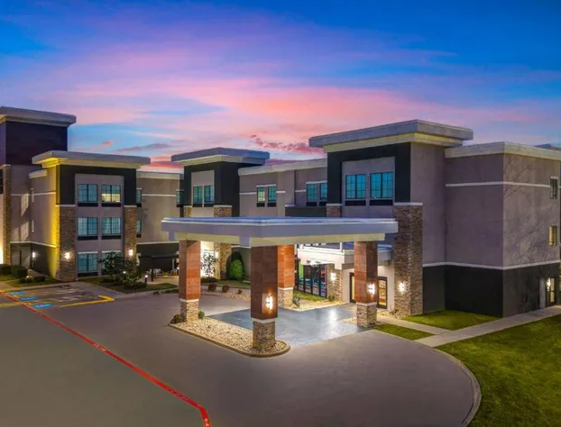La Quinta Inn & Suites by Wyndham Tyler - University Area hotel detail image 2
